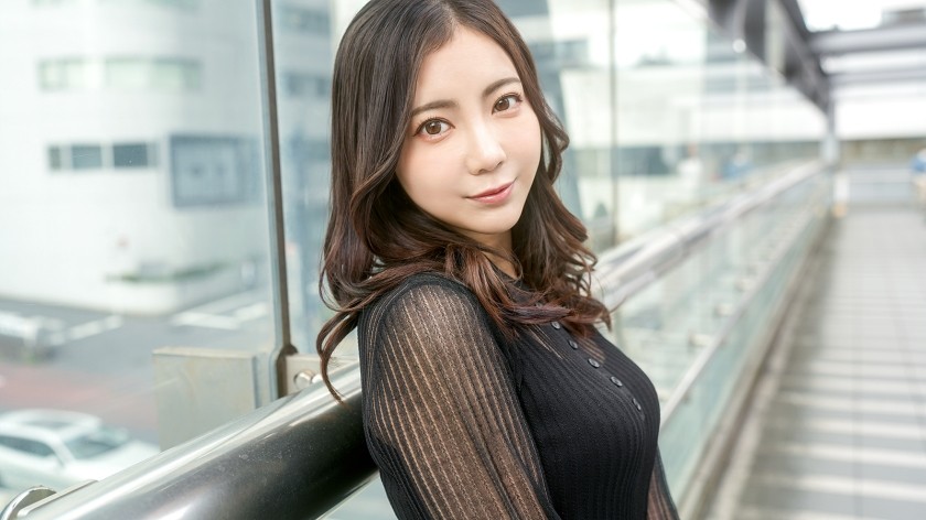 SIRO-5463 【人气光环 x 经验丰富，身材细腻】32岁美女网红第一次拍摄很紧张！“好紧张……”她笑着说道，紧接着，舌尖交缠的激情之吻和一波波快感袭来。她无法拒绝，也无法掩饰自己真实的高潮【初拍】线上AV应聘 → AV体验拍摄 2371
