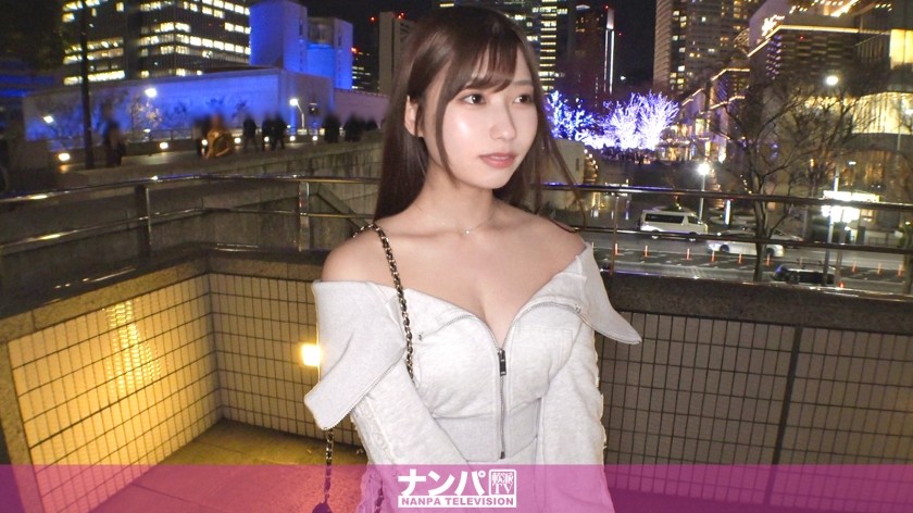 200GANA-3210 认真随和，初次登场。2178 【浪漫体质 x 性欲专精】前幼儿园老师，刚进服装行业，班里最可爱的酒窝美女！其实，她是个超级荡妇，高中时和40个成年人发生过关系！一个一周想做爱两次的圣诞老人，在圣诞夜潮吹染发。