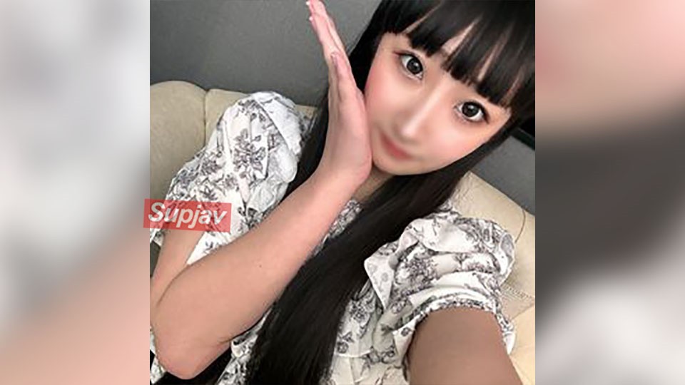 FC2PPV 4717671 美臀♡美腿♡F罩杯护士♡Maika-chan♡ 身体痉挛的同时，多次强烈高潮♡ 紧致小穴里渴望中出♡ 可能怀孕了♡
