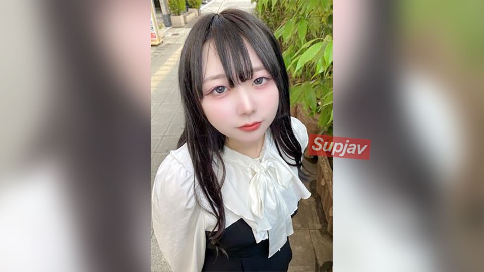 FC2PPV 4720819 【2部作品】Ko.u./ Ko.u./ 刚毕业1./8. Sa.i ♡ 敏感白皙的F杯葵酱的粉色小穴被射了3次精液♡