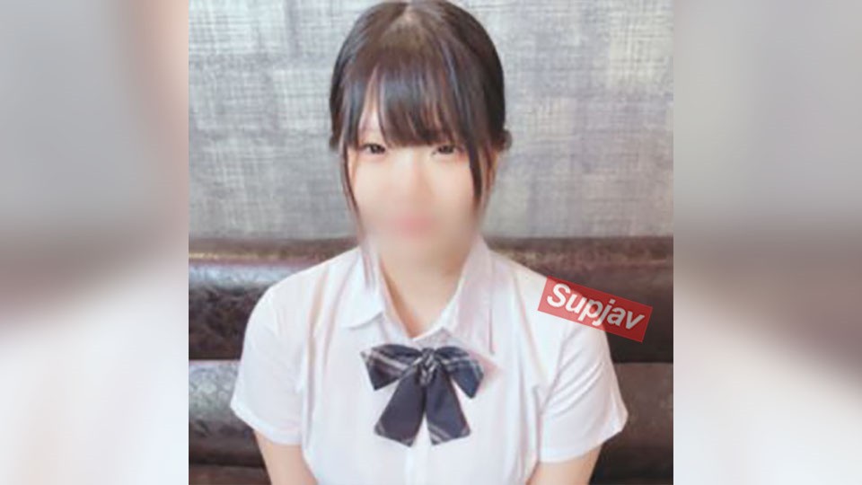 FC2PPV 4736334 [2部影片+豪华加长] 这位拥有白皙肌肤和F罩杯巨乳的有抱负的年轻女士●●，4次爆发性射精。这位迷人的●●岁●●姑娘从北海道远道而来，参加她偶像的演唱会，我们用我们的成人鸡巴给她连续中出。